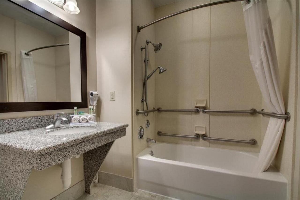 Holiday Inn Express Winona By Ihg מראה חיצוני תמונה
